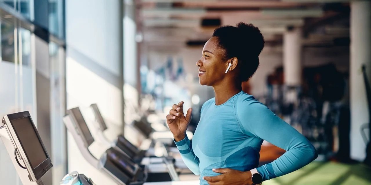 Caminhar 15 minutos por dia pode cortar pela metade efeitos de genes ligados à obesidade, aponta Harvard - Imagem do artigo