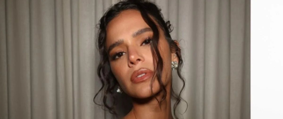 Perfume vegano de Bruna Marquezine, com pitaya, peônia e baunilha, vira aposta da primavera 2025 - Imagem do artigo