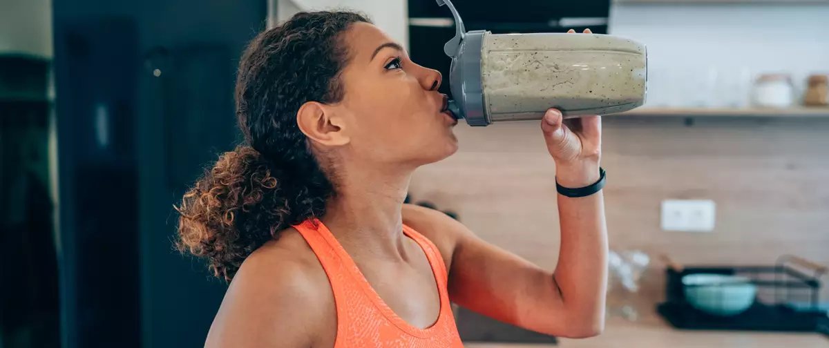 Produtos “high protein” ganham espaço nos mercados, enquanto ciência lembra que recomendação diária segue a mesma - Imagem do artigo