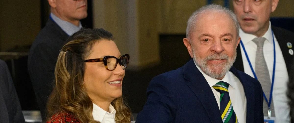 Janja repete casaco palestino na 80ª Assembleia da ONU e reforça apoio às mulheres de Gaza - Imagem do artigo