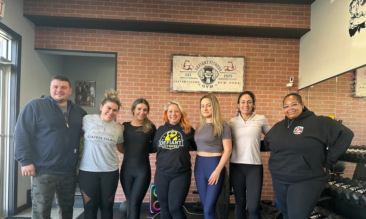 Academia Defiant Fitness Co. aposta em turmas reduzidas e treino personalizado em Staten Island - Imagem do artigo