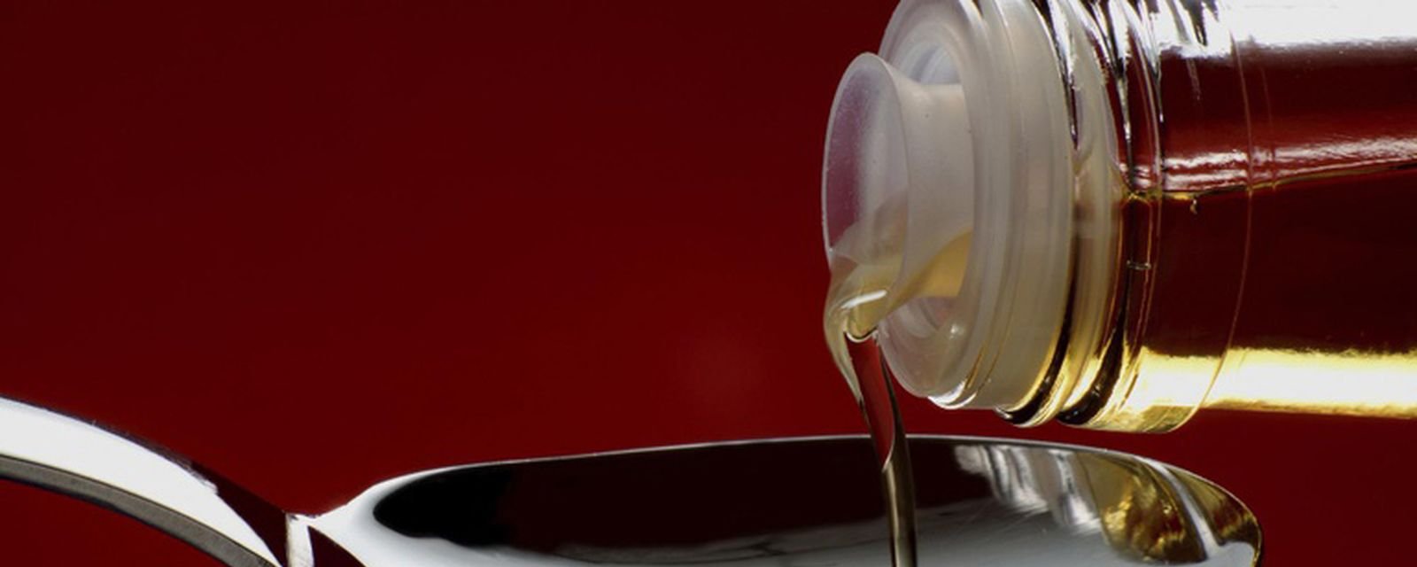 Anvisa proíbe imediatamente a comercialização de xaropes com clobutinol - Imagem do artigo