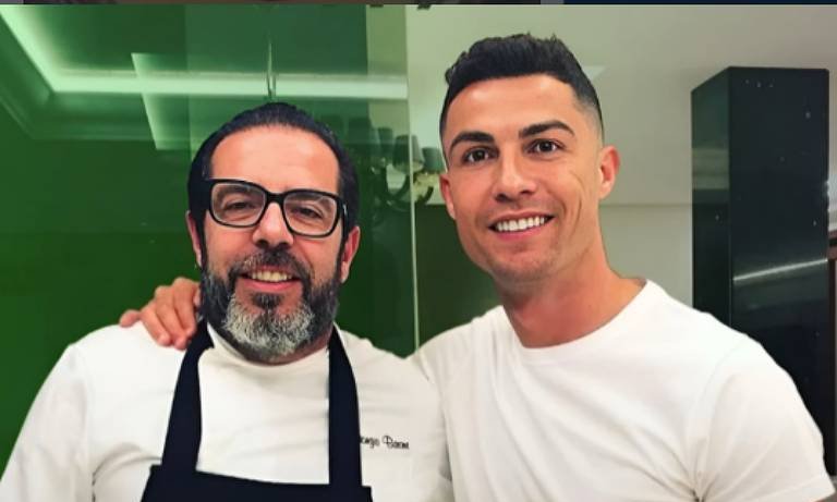 Chef revela rotina alimentar de Cristiano Ronaldo, marcada por cortes de leite, açúcar e junk food - Imagem do artigo original