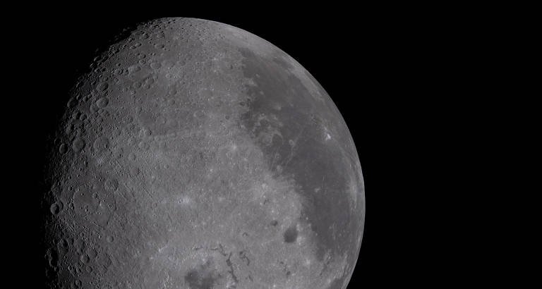 Fotos da Artemis 2 revelam áreas de interesse mineral e depósitos de gelo na Lua - Imagem do artigo original