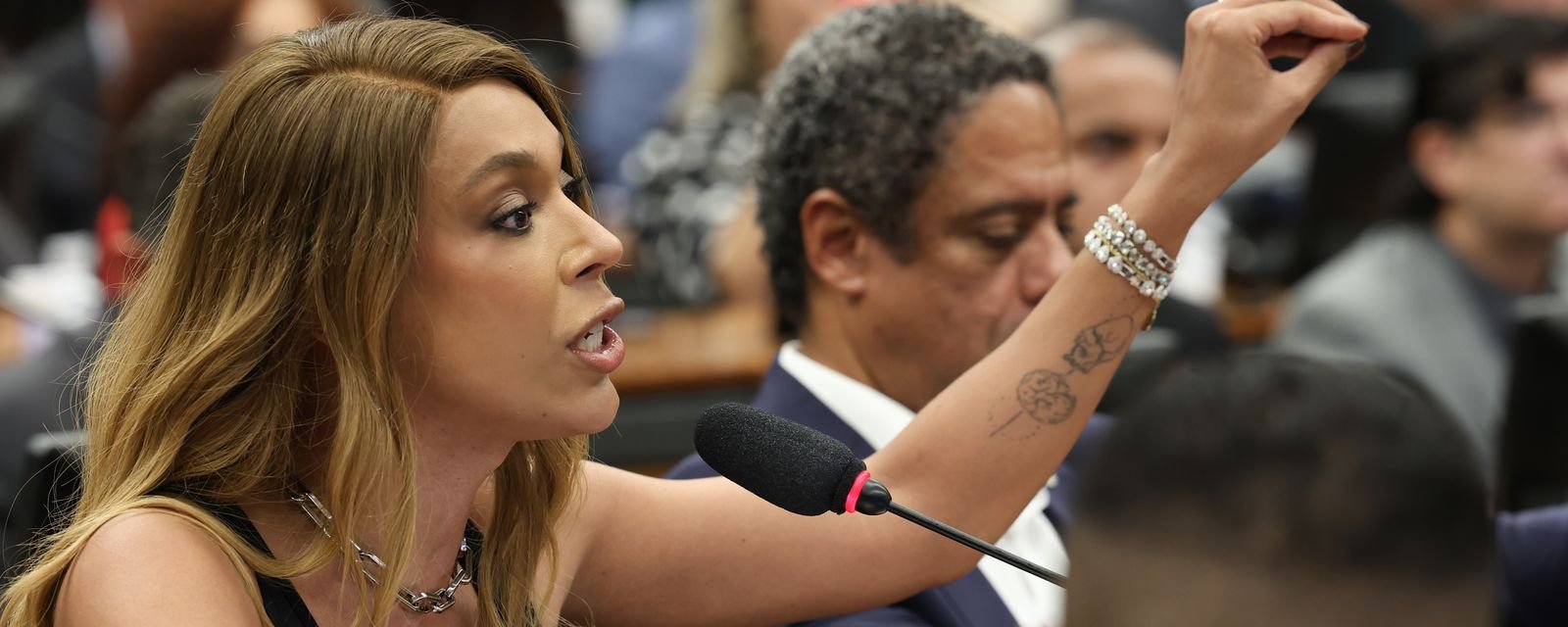 Erika Hilton descarta concessões sobre compensações na PEC que extingue escala 6×1 - Imagem do artigo
