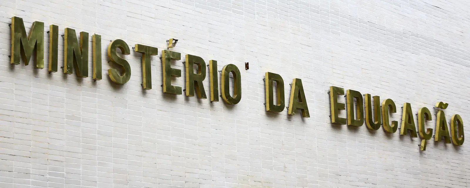 Desempenho de concluintes de licenciaturas a distância é 53,1% inferior no Enade 2025 - Imagem do artigo