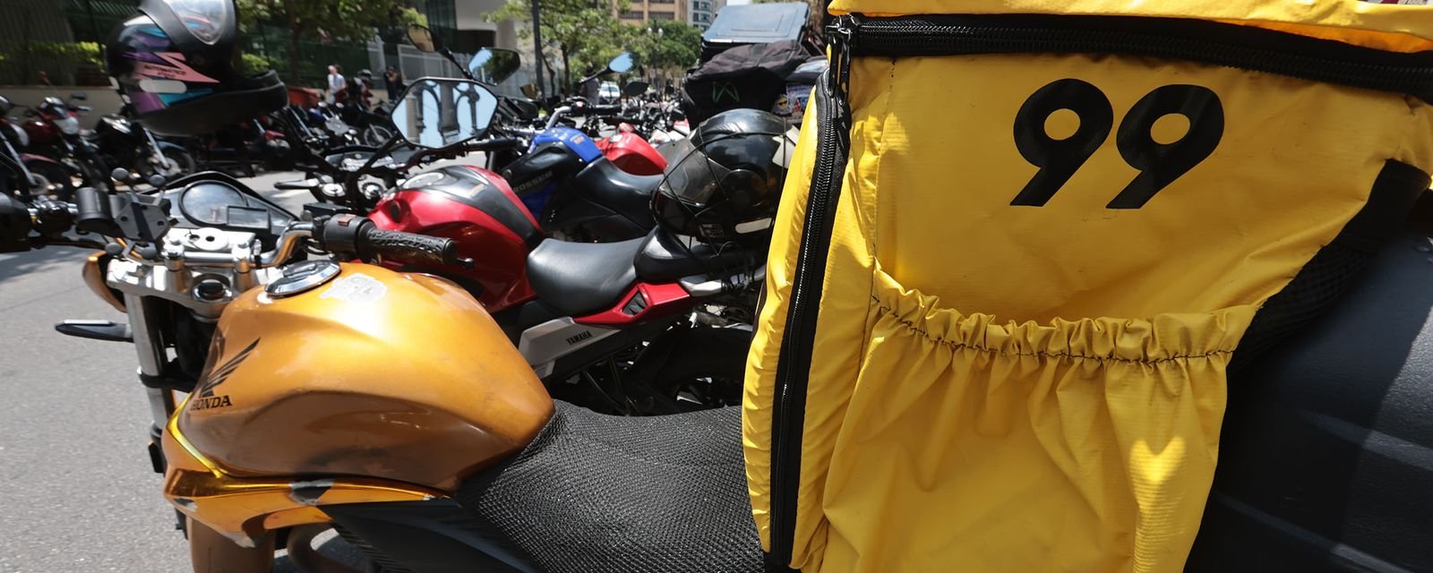 Aplicativo 99 adota sensores e algoritmos para coibir direção perigosa de motociclistas parceiros - Imagem do artigo