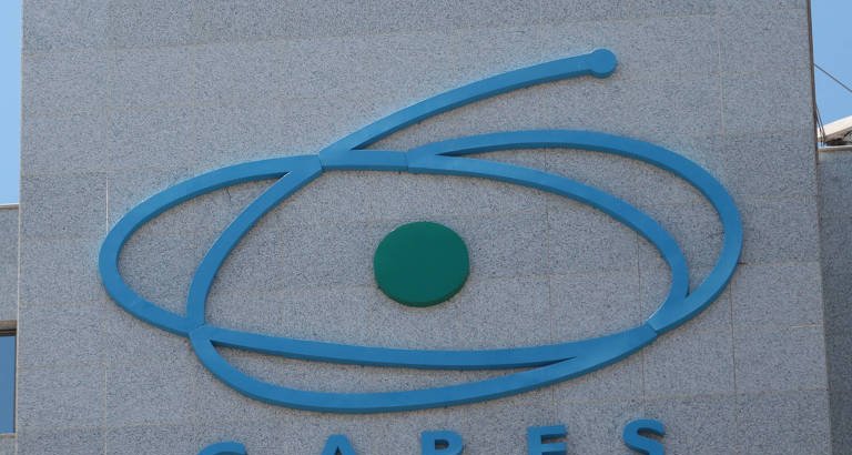 Capes abre inscrições para programa com bolsas de R$ 5.200 para mães pesquisadoras - Imagem do artigo original