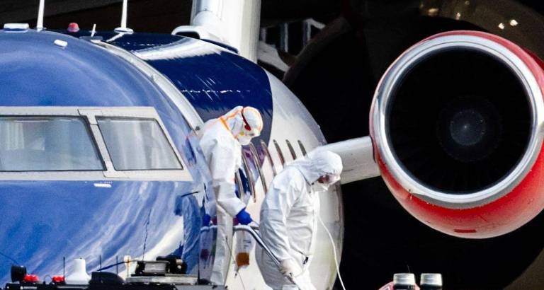 Autoridades correm para localizar passageiros de cruzeiro após surto de hantavírus que deixou três mortos - Imagem do artigo original